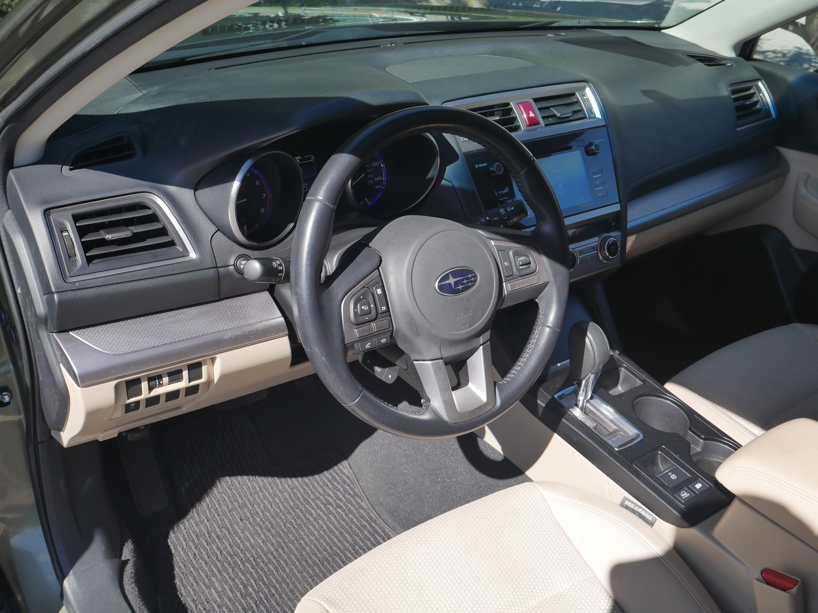 Used 2016 Wilderness Green Metallic Subaru 2.5i Premium image 4