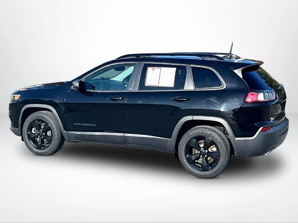 Used 2020 Black Jeep Latitude Plus image 14