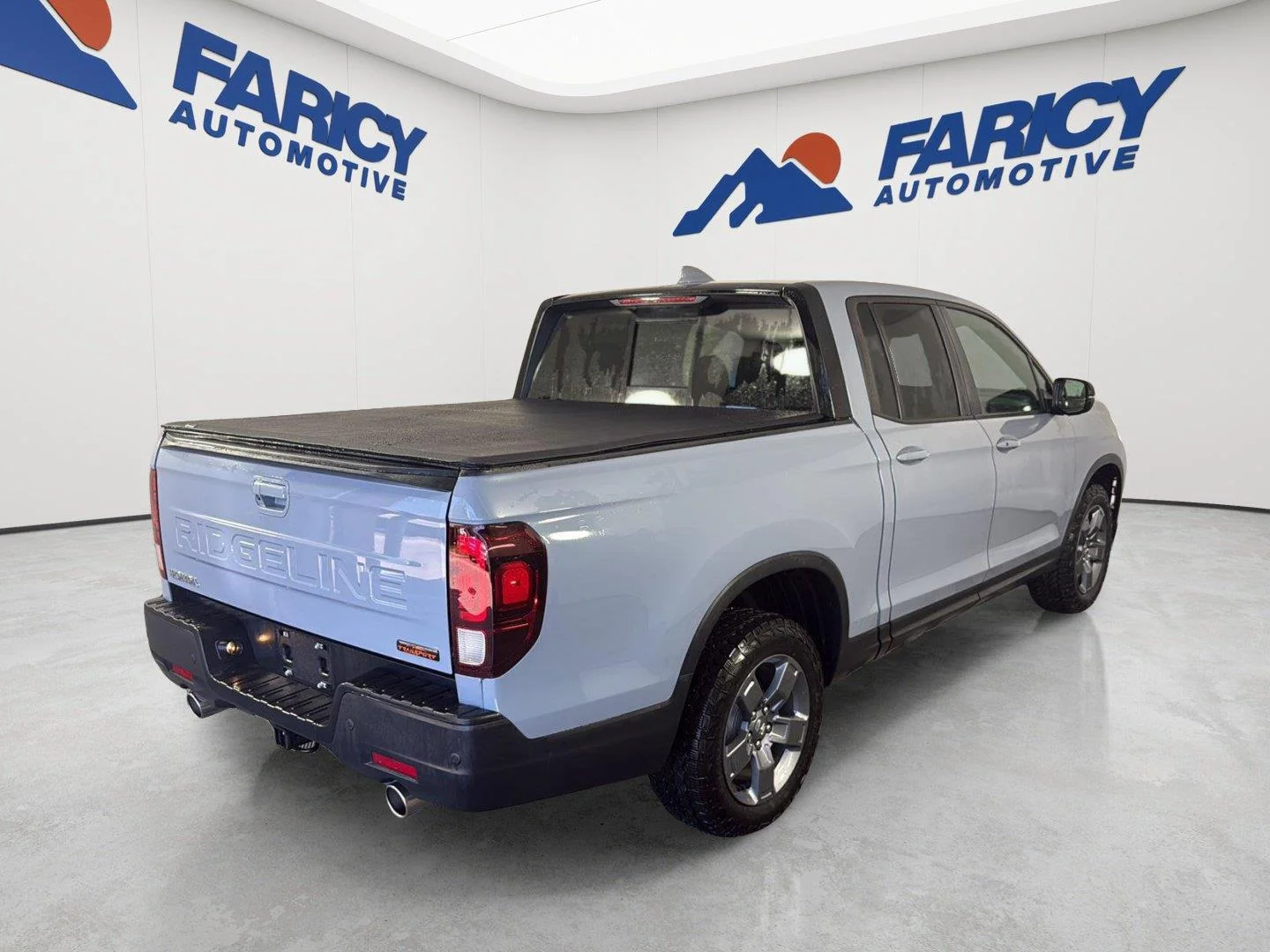 Used 2025 Sonic Gray Pearl Honda TrailSport image 6