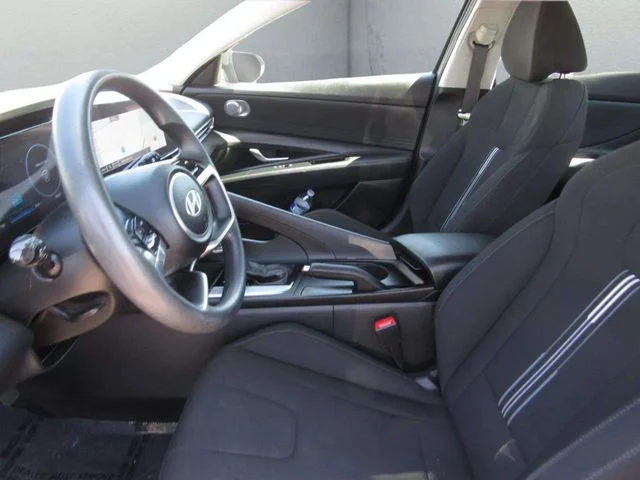Used 2024 Gray Hyundai SEL image 13