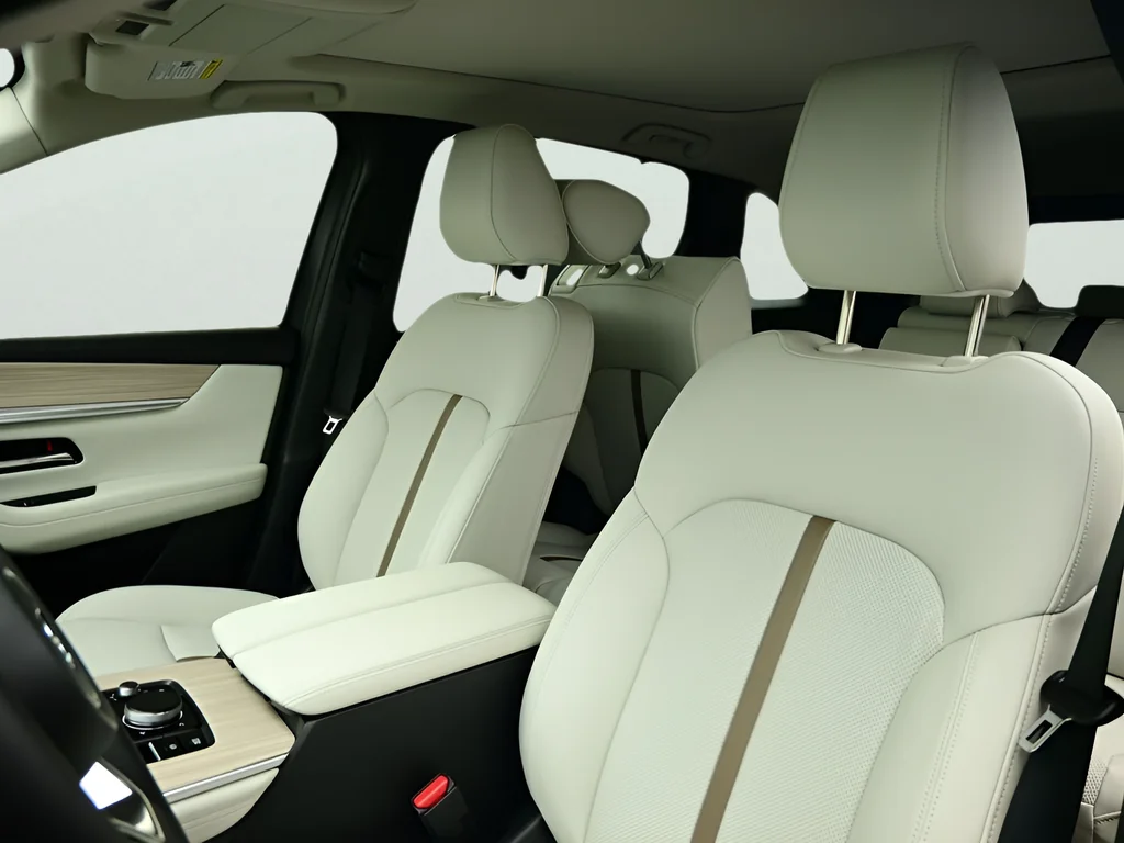 2026 Mazda CX-90 Premium Plus Package - Photo 11