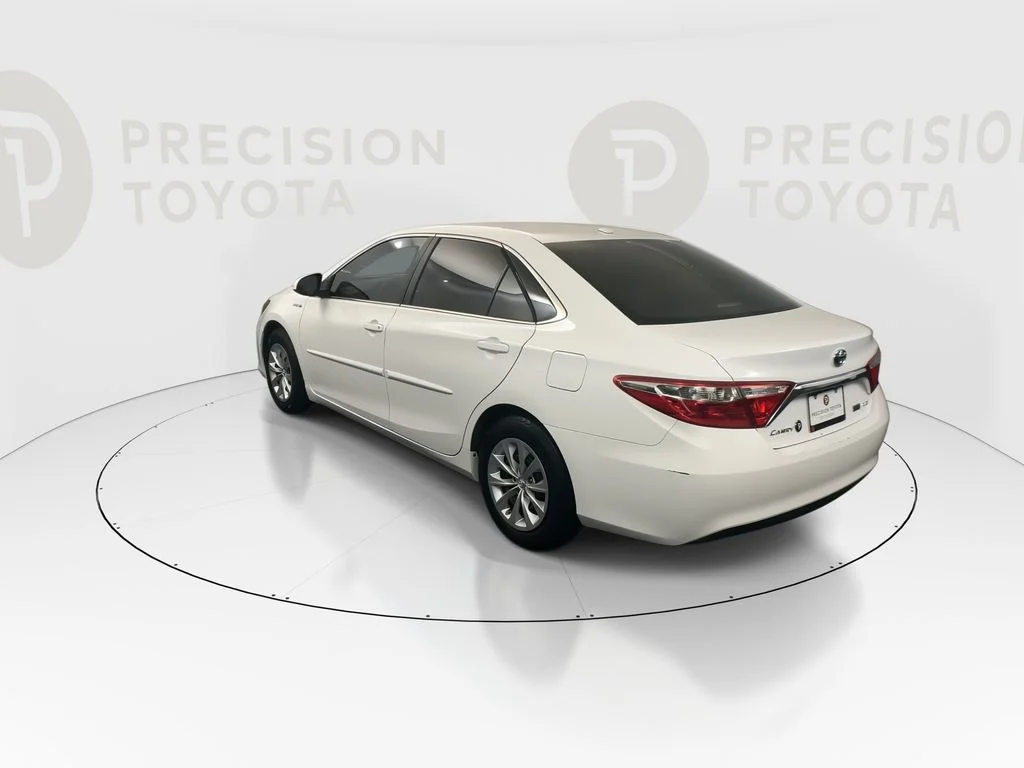 Used 2017 Super White Toyota LE image 14