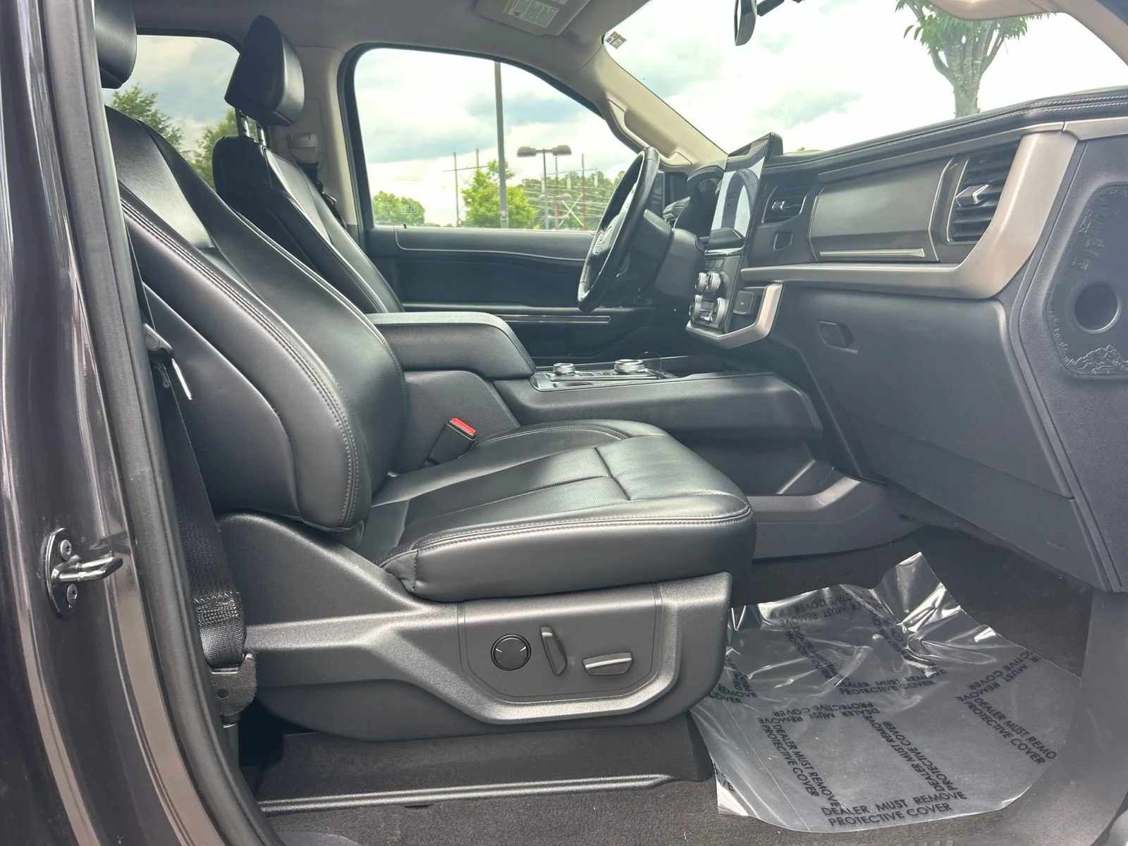 Used 2024 Gray Ford XLT image 31