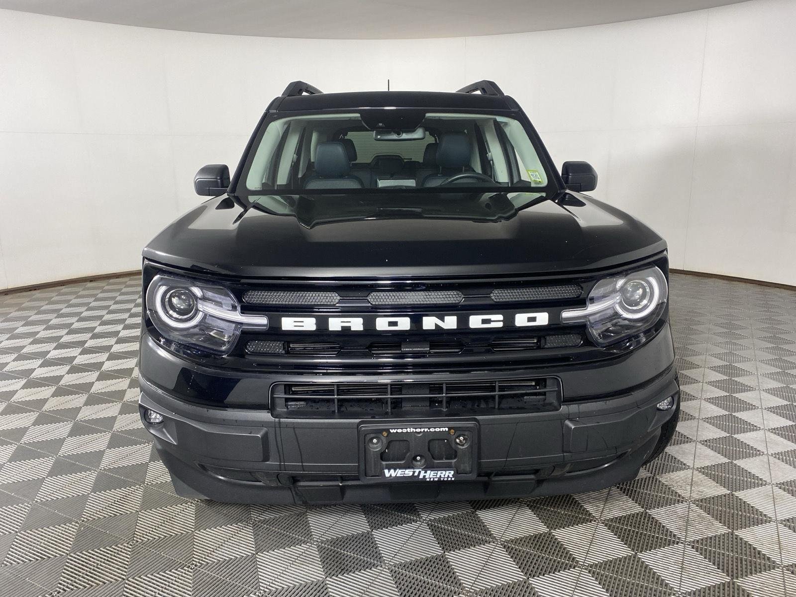 Used 2023 Shadow Black Ford Outer Banks image 5
