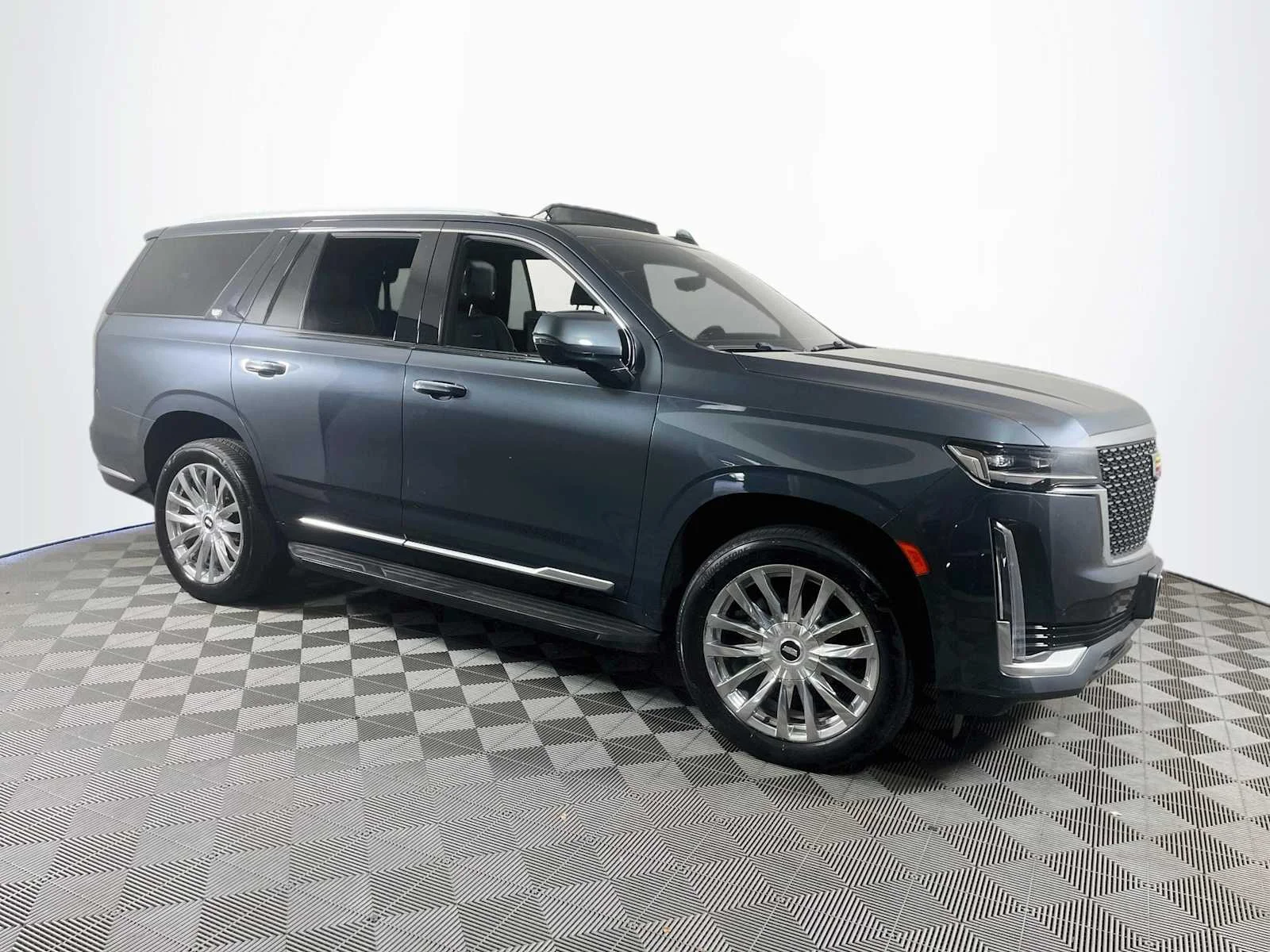 Used 2021 Shadow Metallic Cadillac Premium Luxury image 3