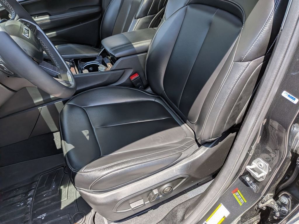 Used 2023 Brown Jeep 4xe image 27