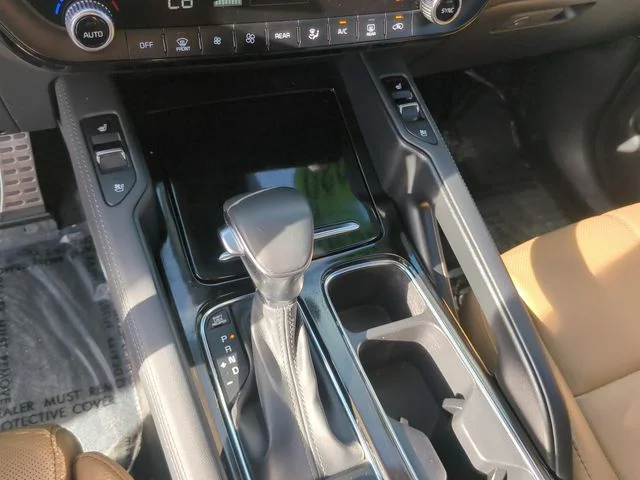 Used 2020 White Kia SX image 27