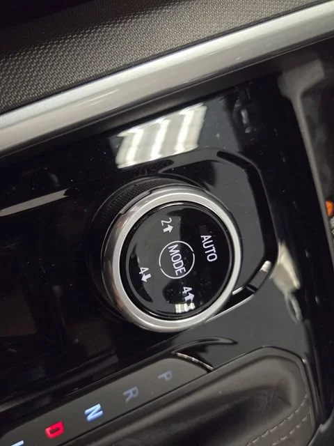 Used 2025 Black Chevrolet Trail Boss image 33