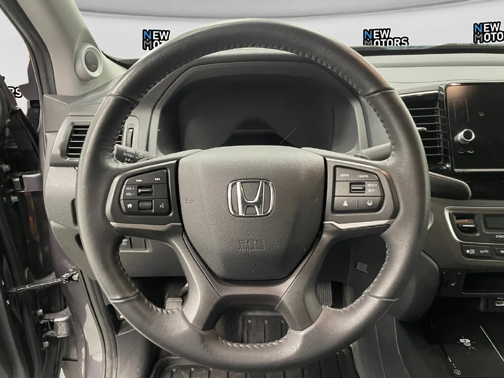 Used 2025 Black Honda RTL image 10