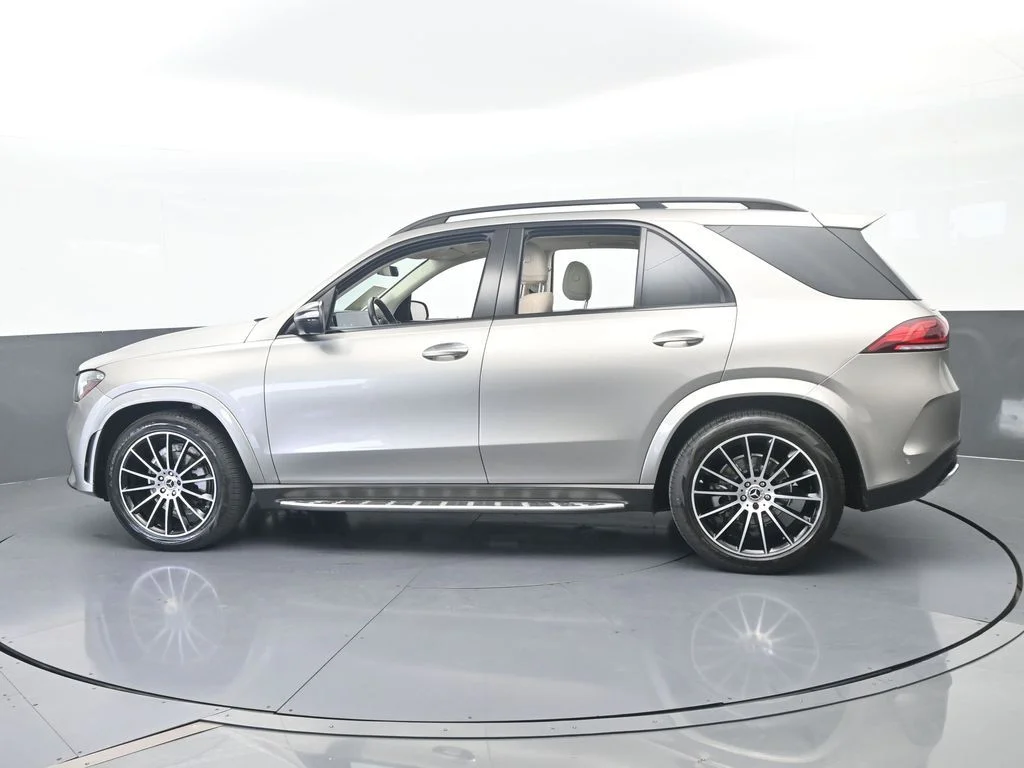 Used 2022 Gold Mercedes-Benz GLE 350 image 3