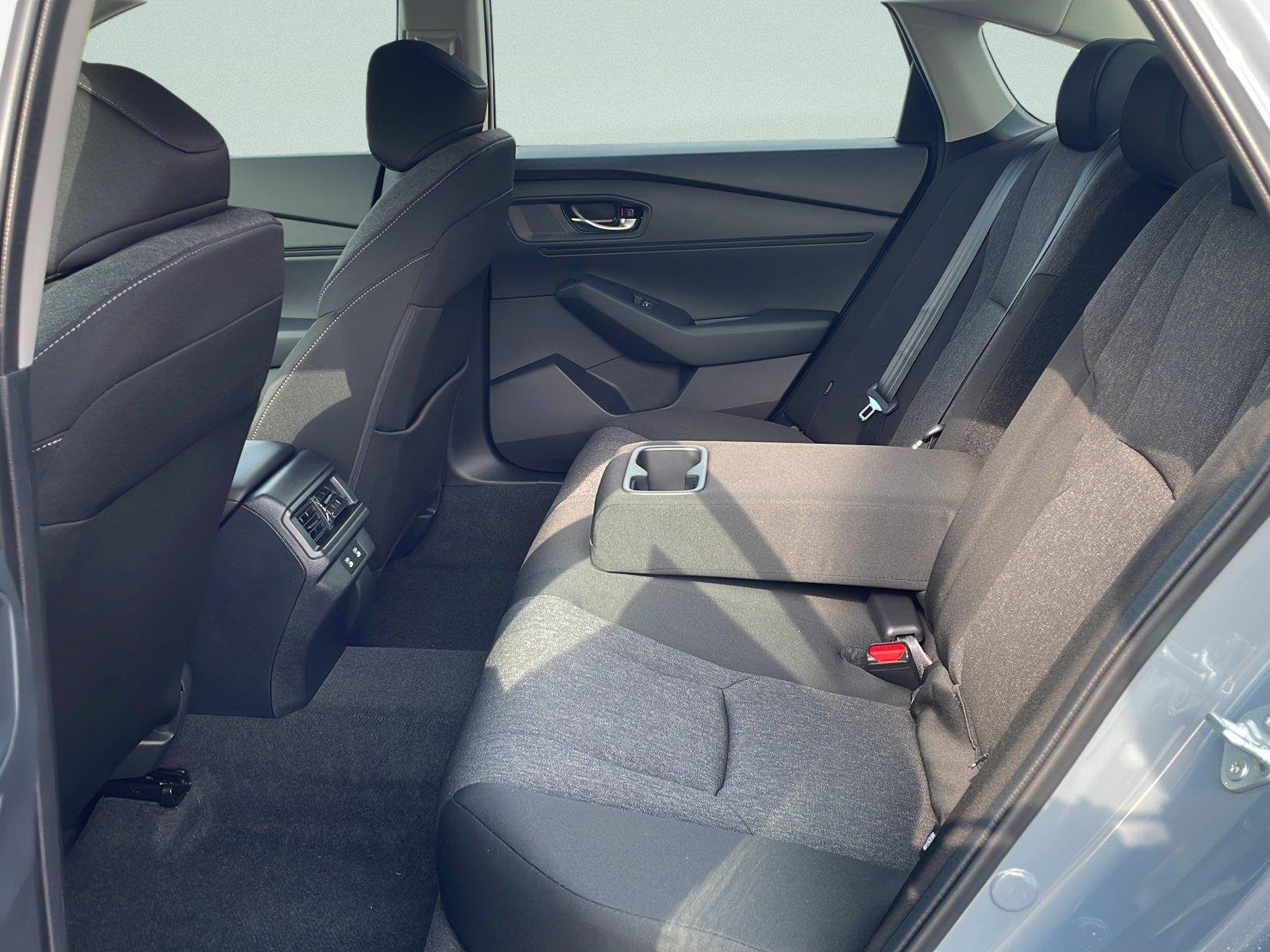 New 2026 Urban Gray Pearl Honda SE image 23