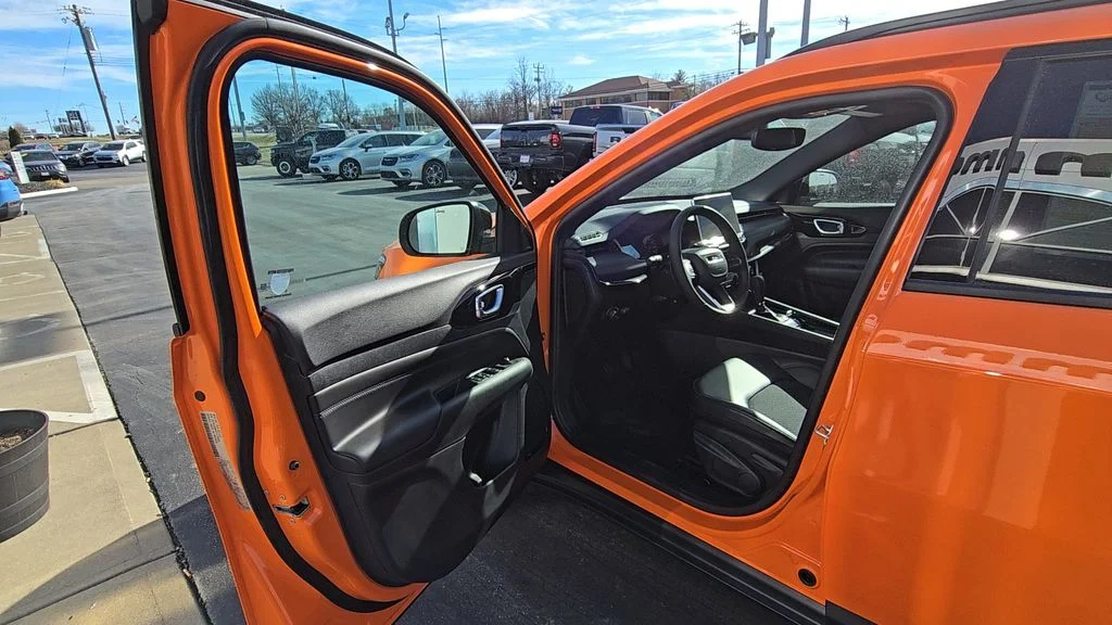 New 2026 Joose Exterior Paint Jeep Latitude image 14