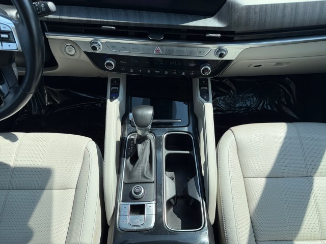 Used 2023 White Kia EX image 15
