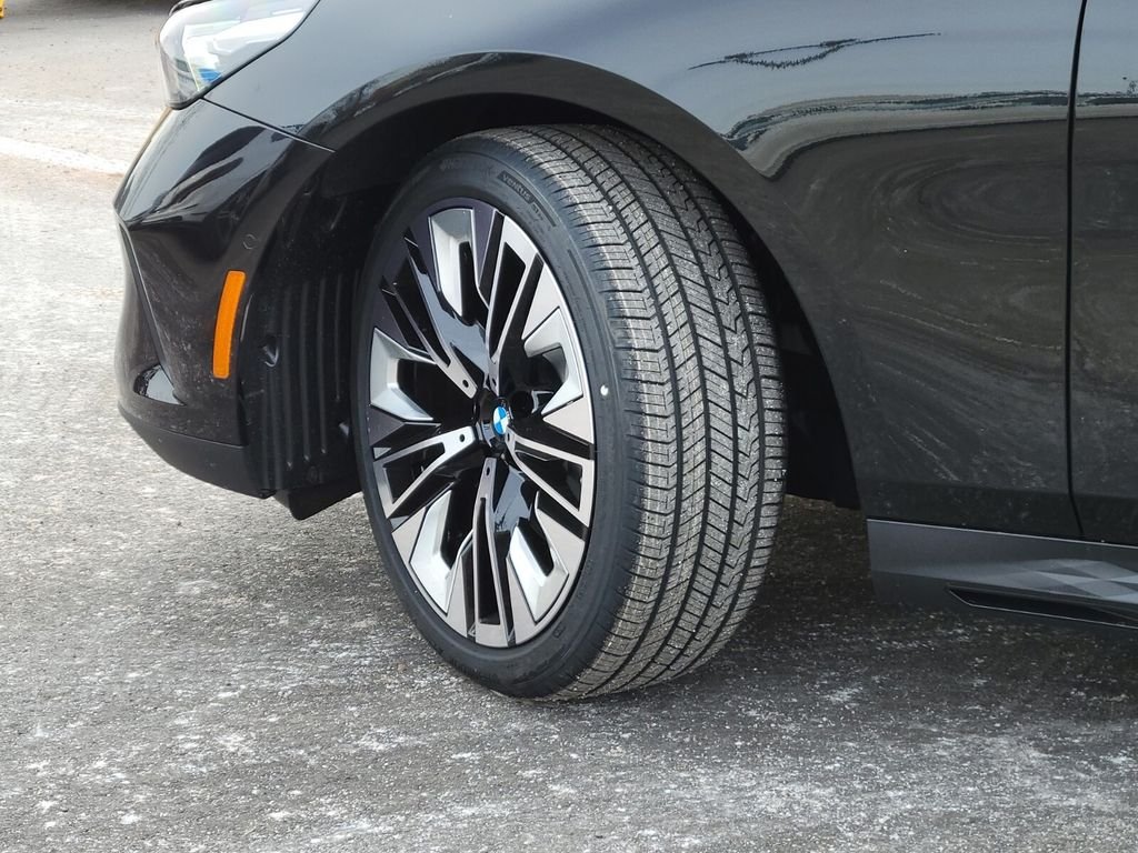 Used 2026 Black BMW 530i xDrive image 36