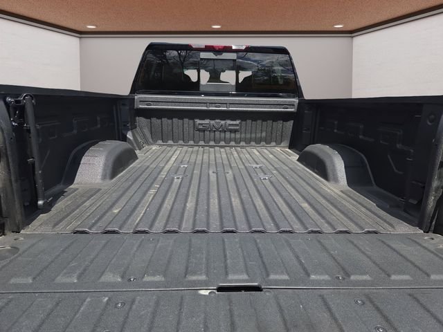 Used 2025 Onyx Black GMC Denali Ultimate image 39