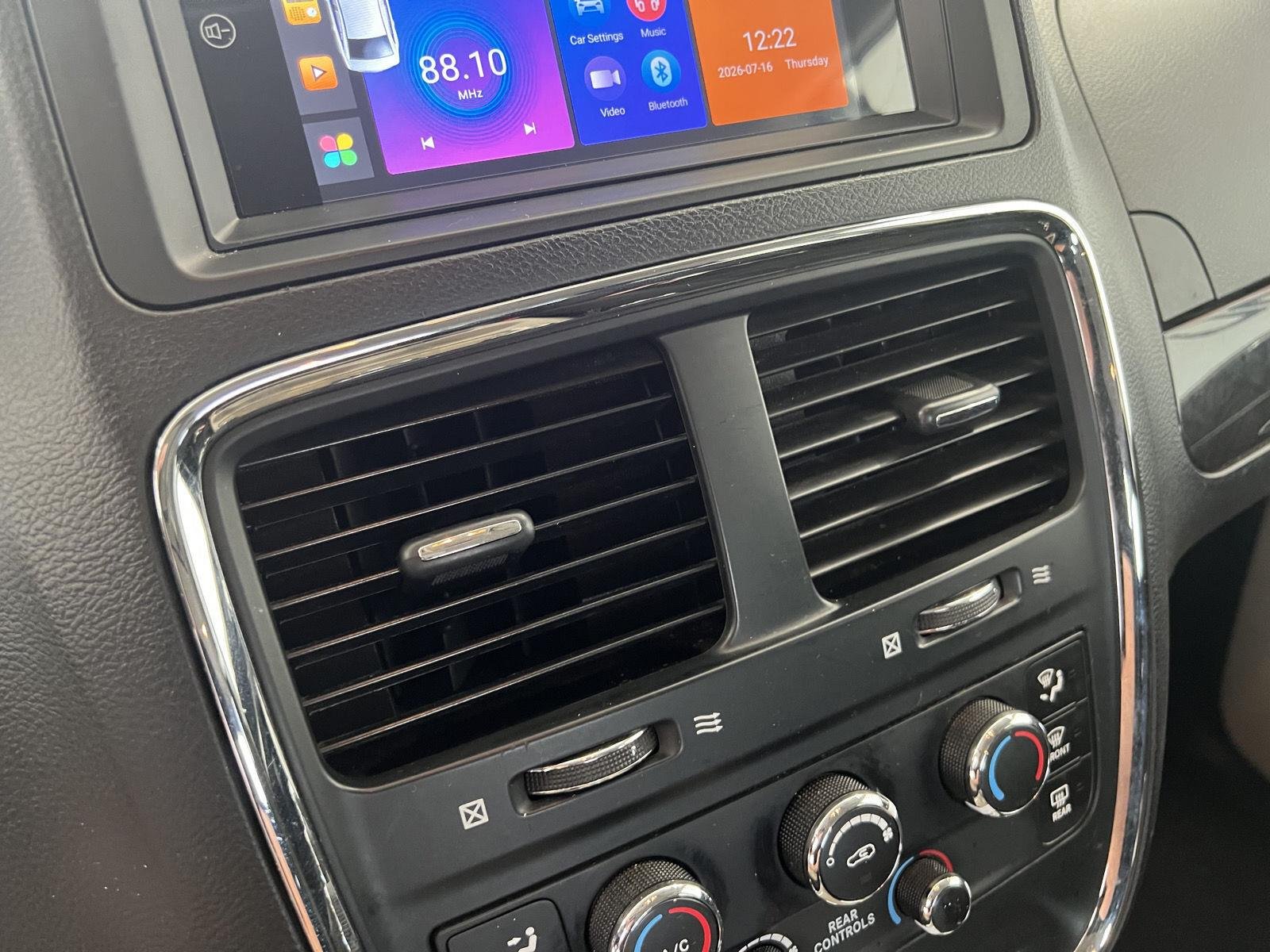 2016 Dodge Grand Caravan SXT - Photo 18