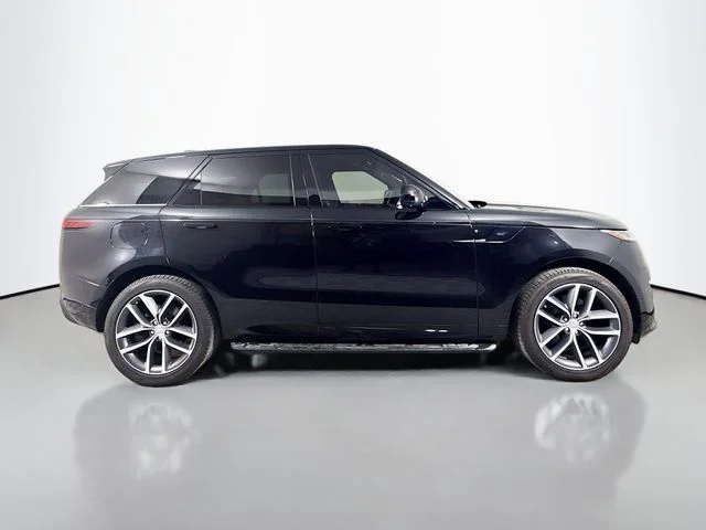 Certified Used 2023 Santorini Black Metallic Land Rover SE Dynamic image 4