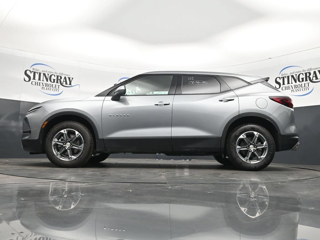 Used 2025 Sterling Gray Metallic Chevrolet 2LT image 29