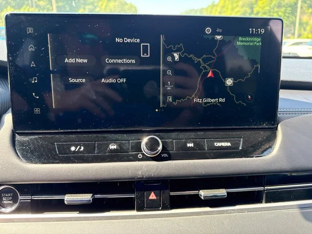 Used 2025  Mitsubishi SE image 40