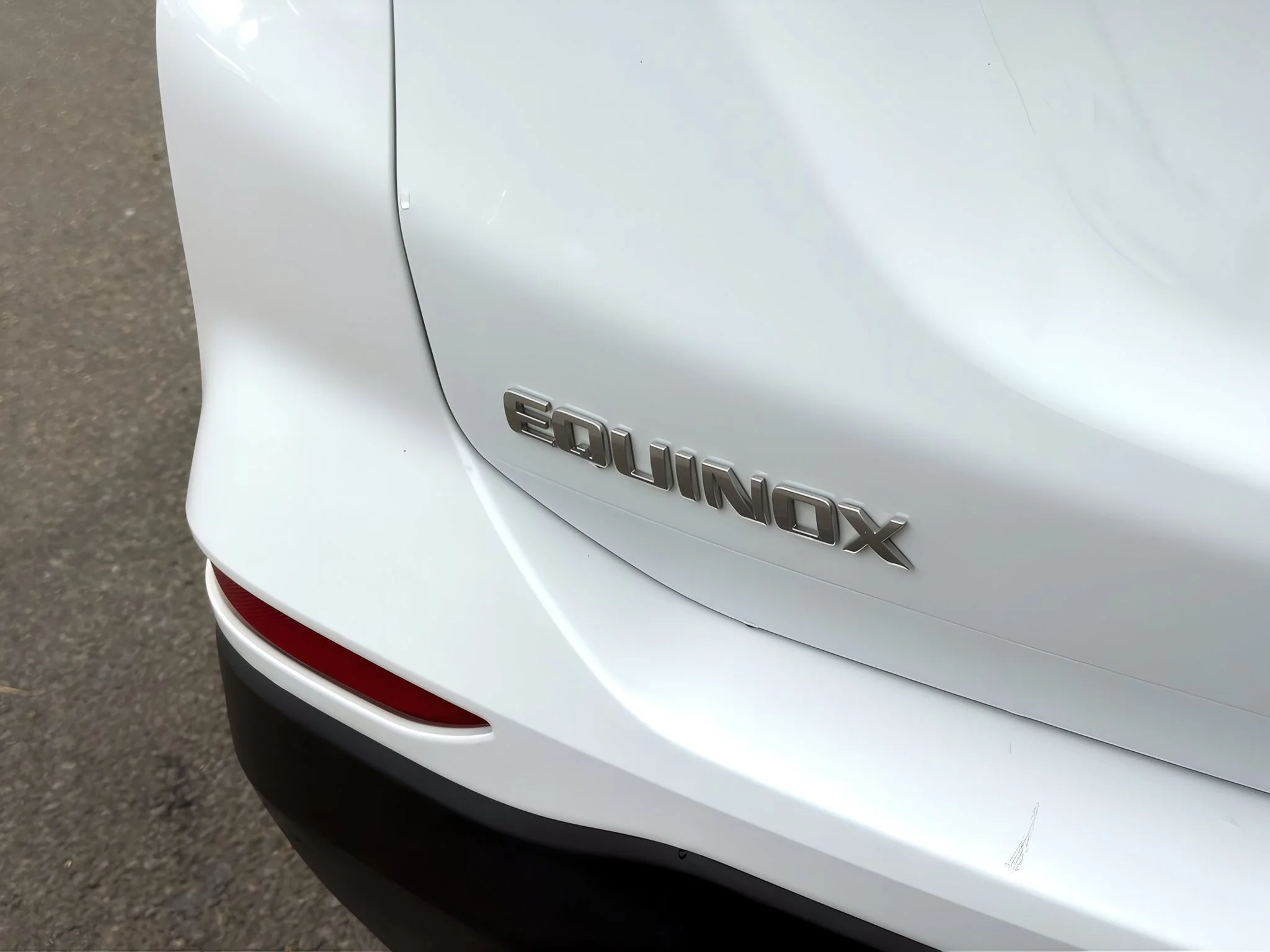 2024 Chevrolet Equinox LT - Photo 12