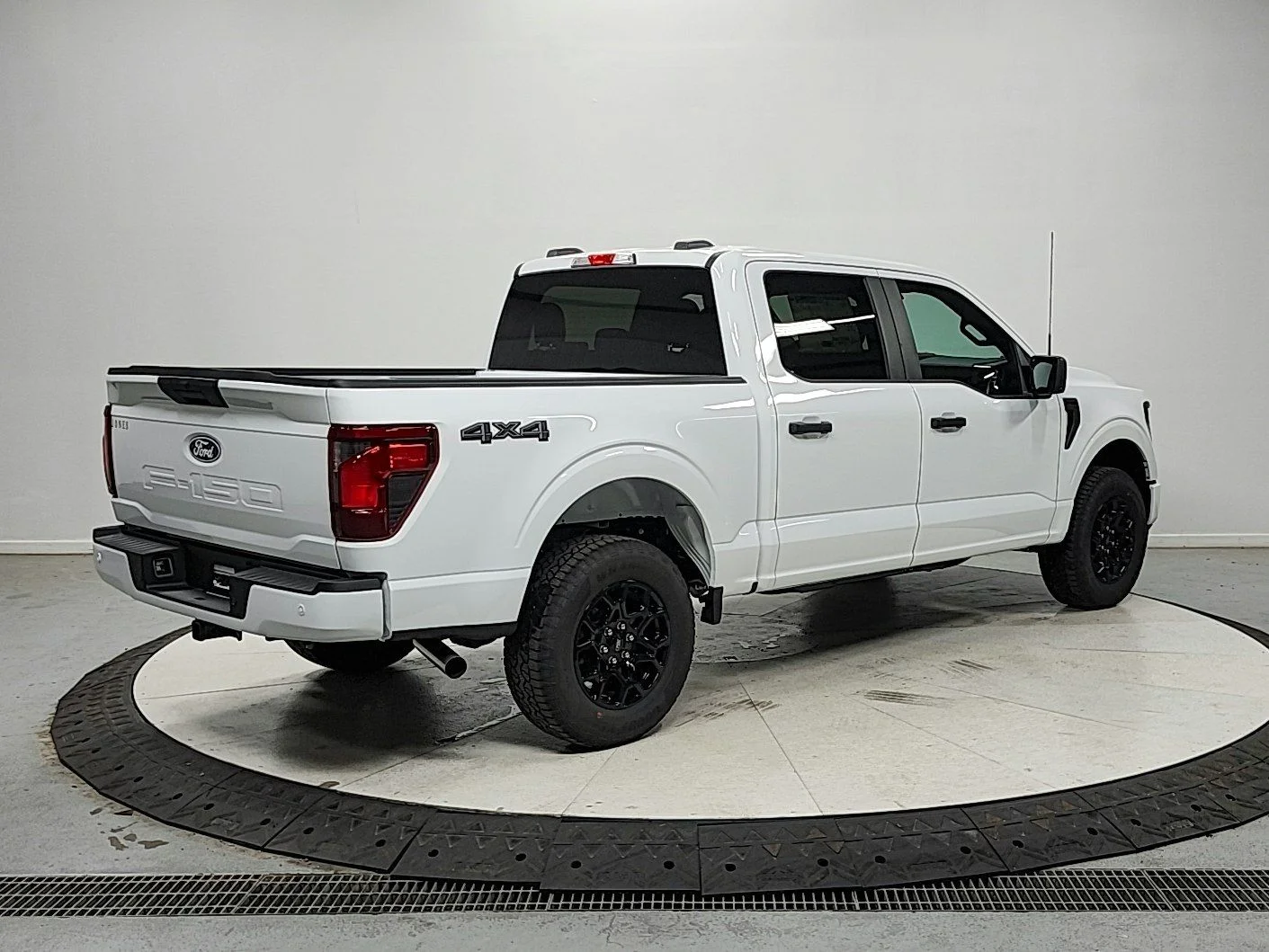 New 2026 Oxford White Ford STX® image 7