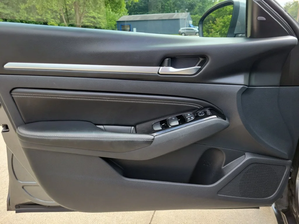 Used 2023 Gray Nissan 2.5 SV image 16