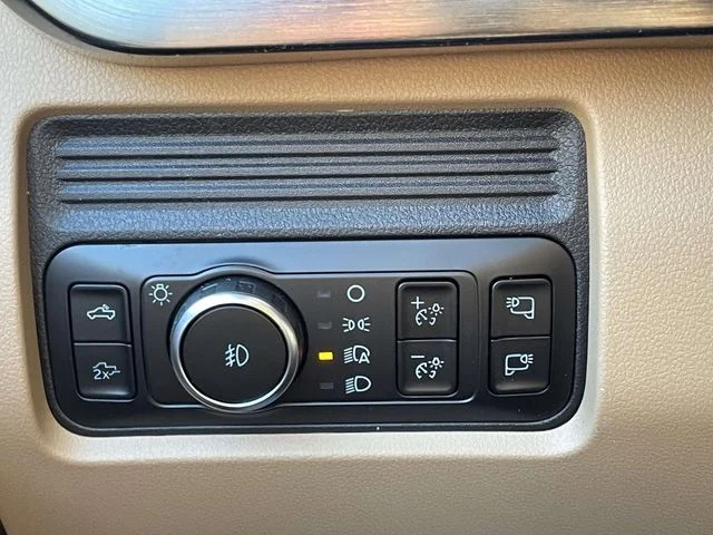 New 2026 Oxford White Ford F-250® Lariat® image 19