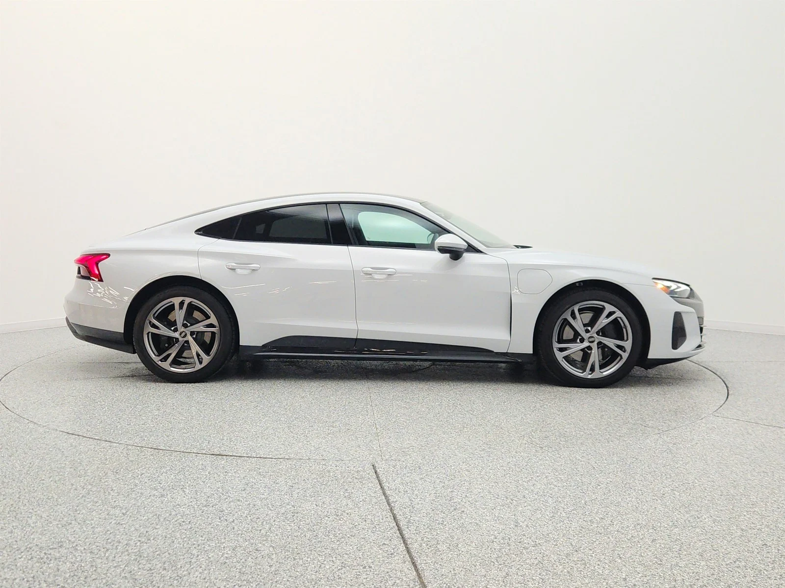Used 2023 Suzuka Gray Metallic Audi quattro image 4
