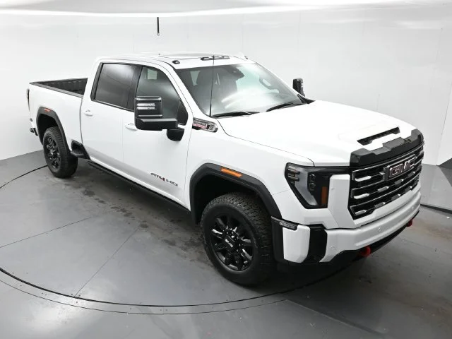 Used 2025 Summit White GMC AT4 image 33