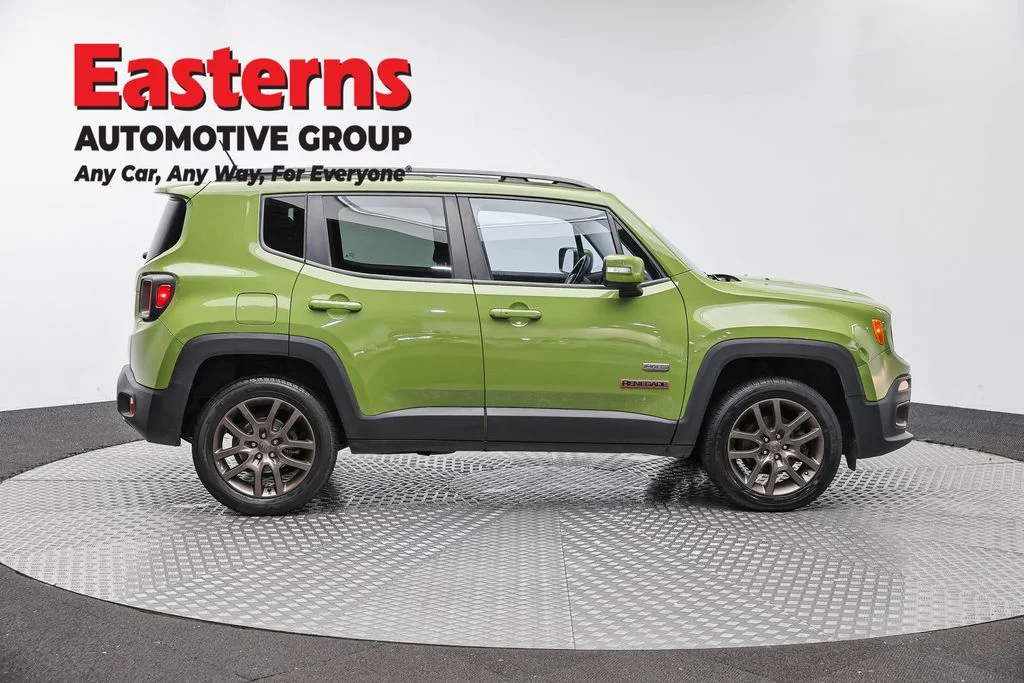 Used 2016 Green Jeep Latitude image 4