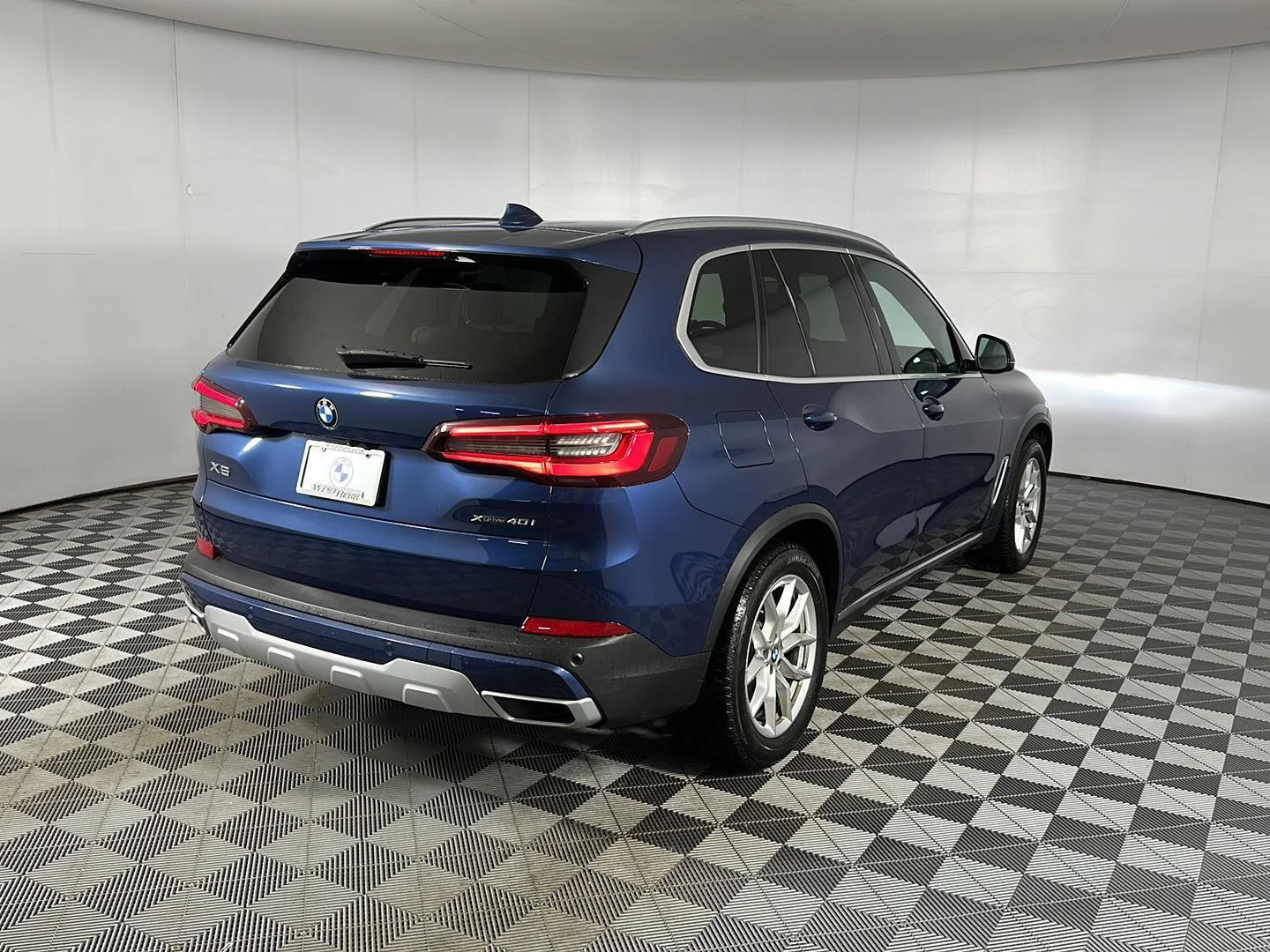 Used 2022 Phytonic Blue Metallic BMW xDrive40i image 30