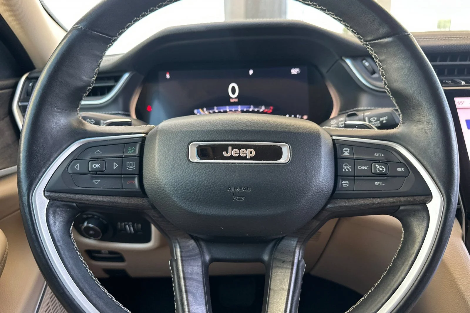 Used 2021 Black Jeep Limited image 25