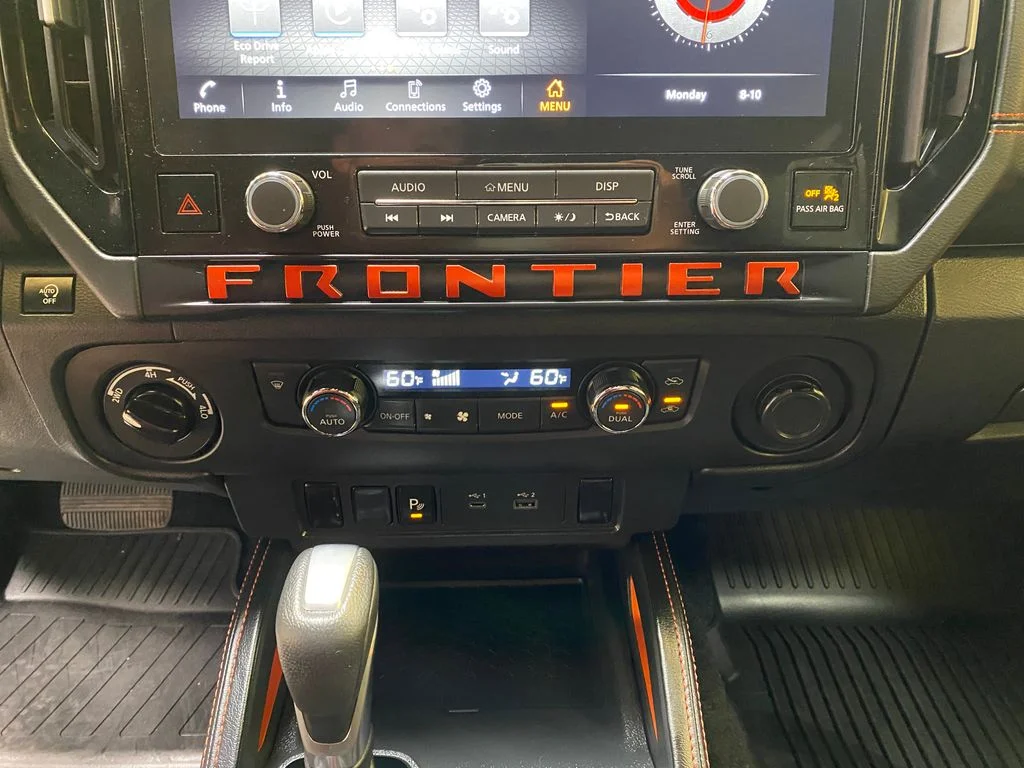 Used 2025 White Nissan PRO-4X image 41