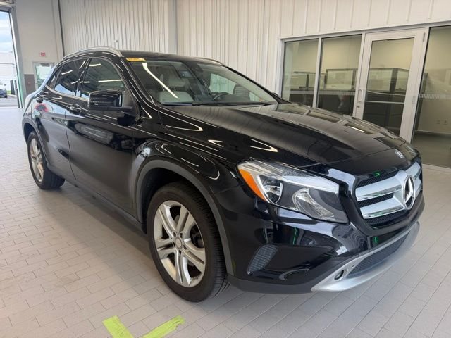 Used 2016 Black Mercedes-Benz GLA 250 image 1
