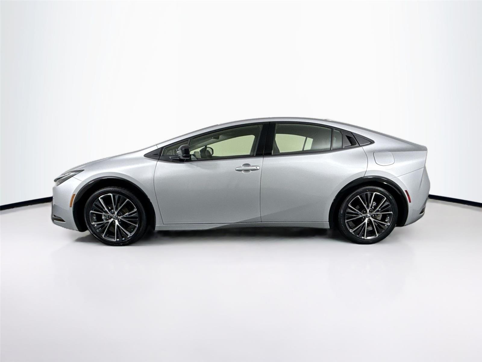 Certified Used 2025 Cutting Edge Toyota XLE image 14