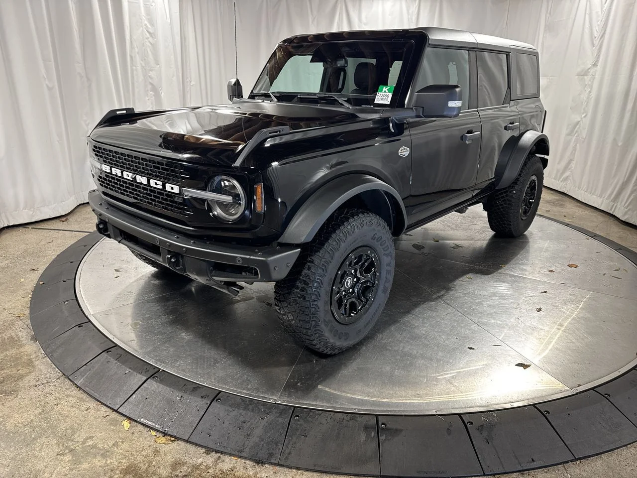 2023 Ford Bronco Wildtrak 4x4's photo