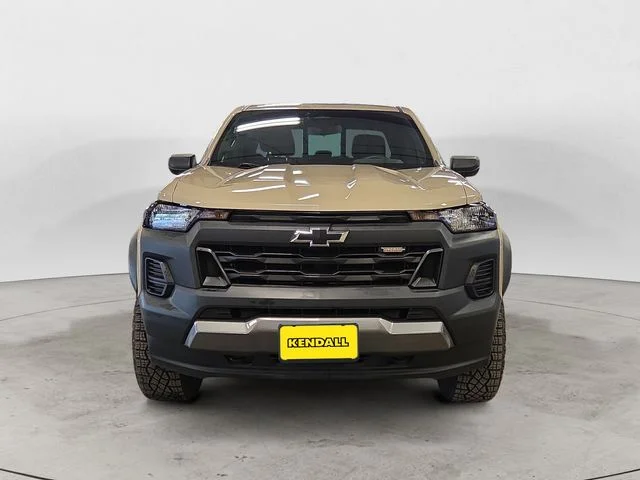 Used 2024  Chevrolet Trail Boss image 2