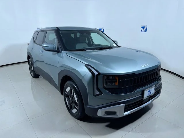 New 2027 ICEBERG GREEN Kia LX image 2