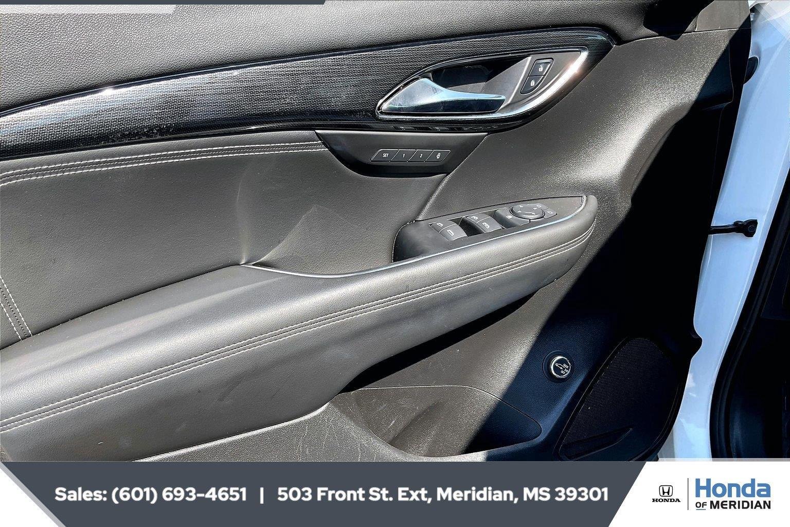 Used 2023 White Frost Tricoat Buick Essence image 17