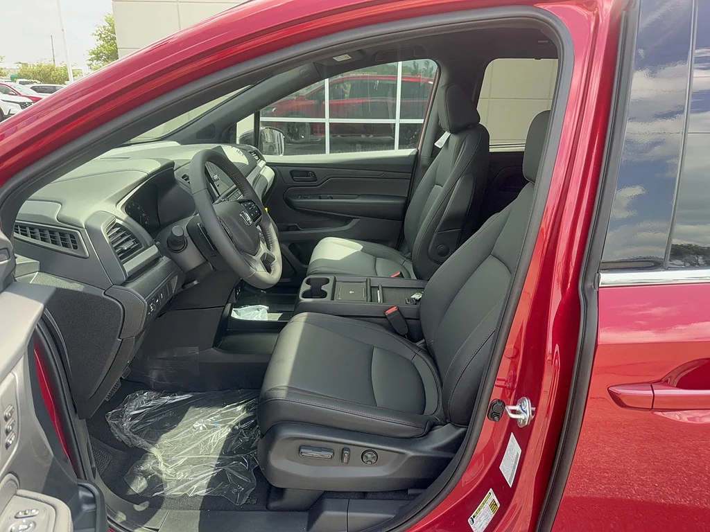 New 2026 Radiant Red Metallic II Honda Sport-L image 10