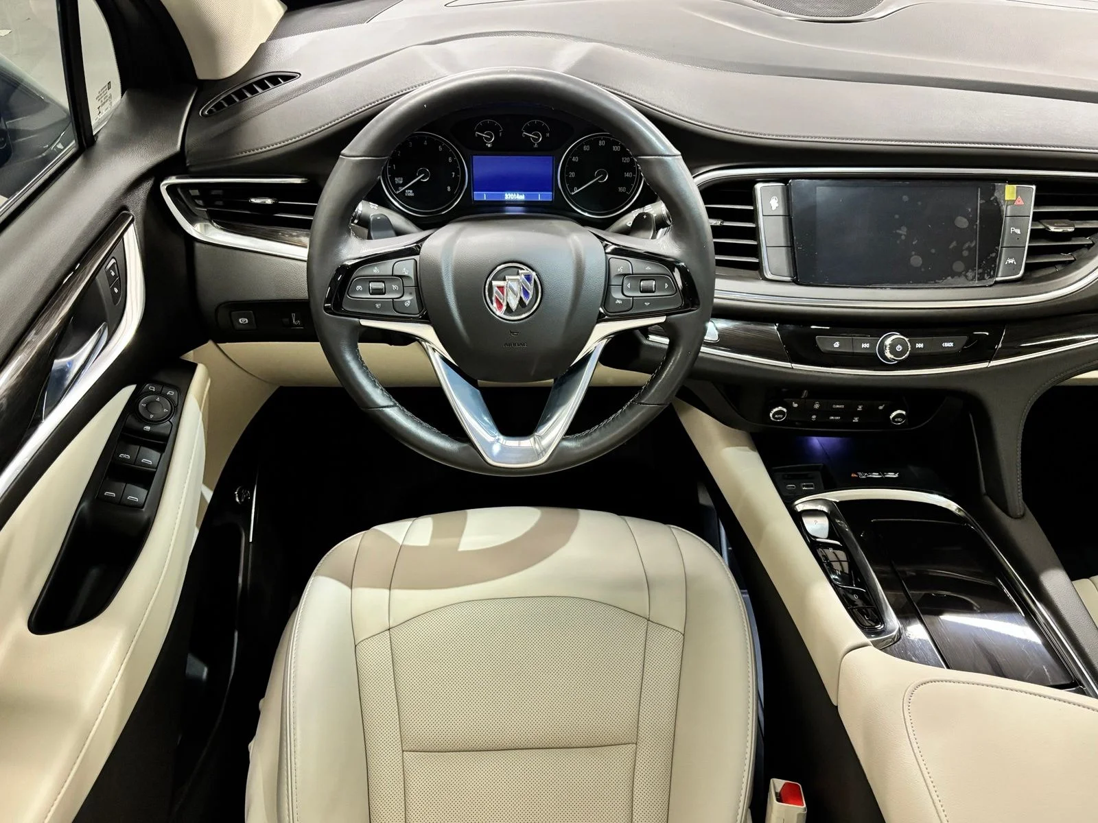 Used 2023 Green Buick Essence image 12