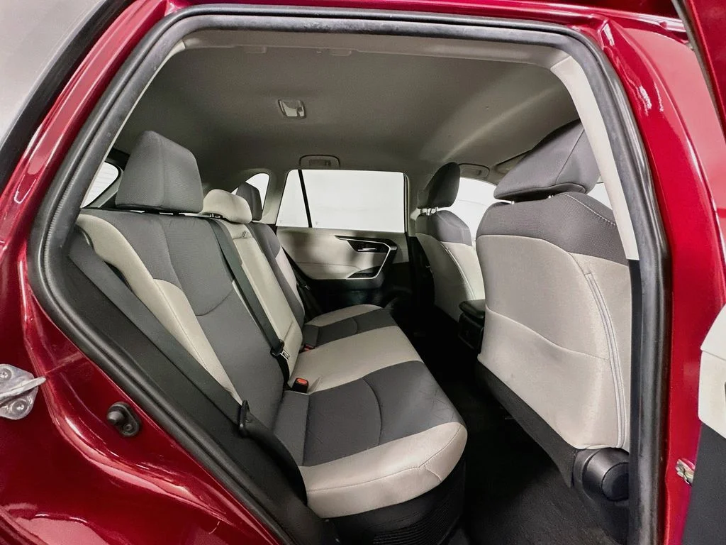 Used 2021 Pearl Toyota XLE image 27