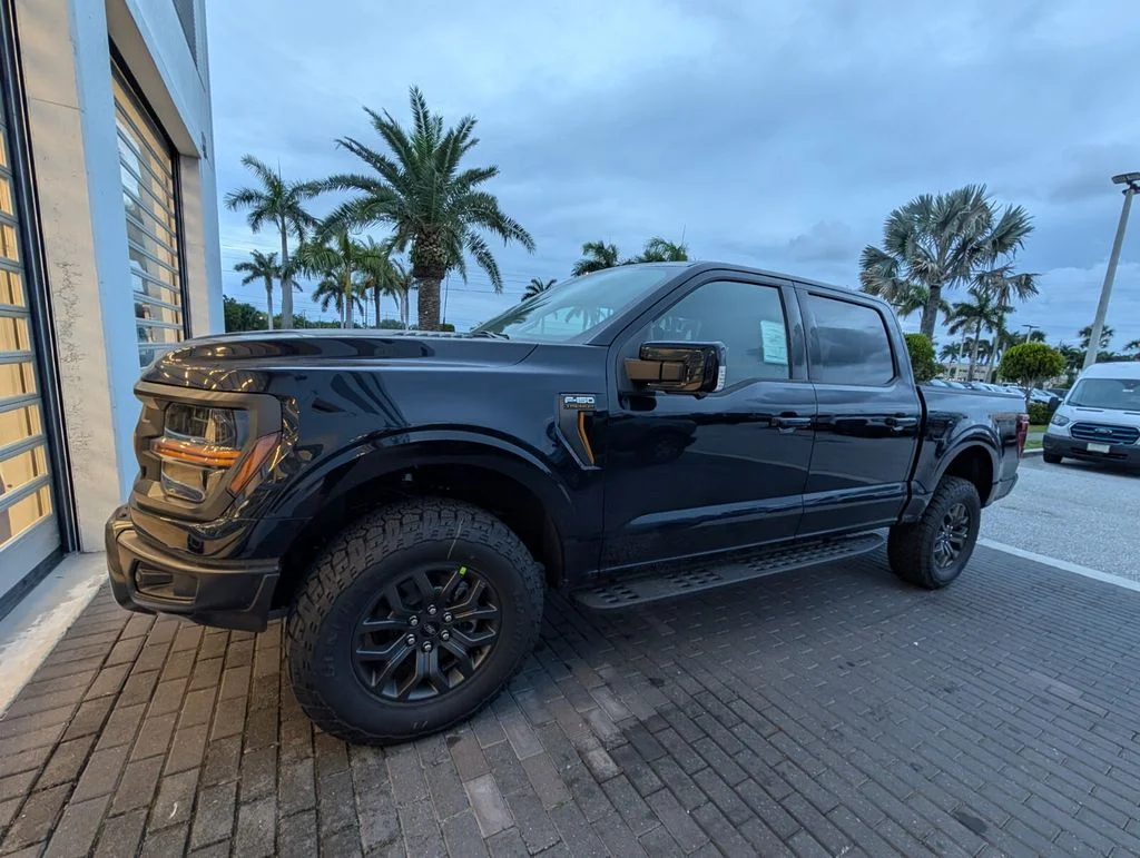 New 2026 Antimatter Blue Metallic Ford Tremor® image 2