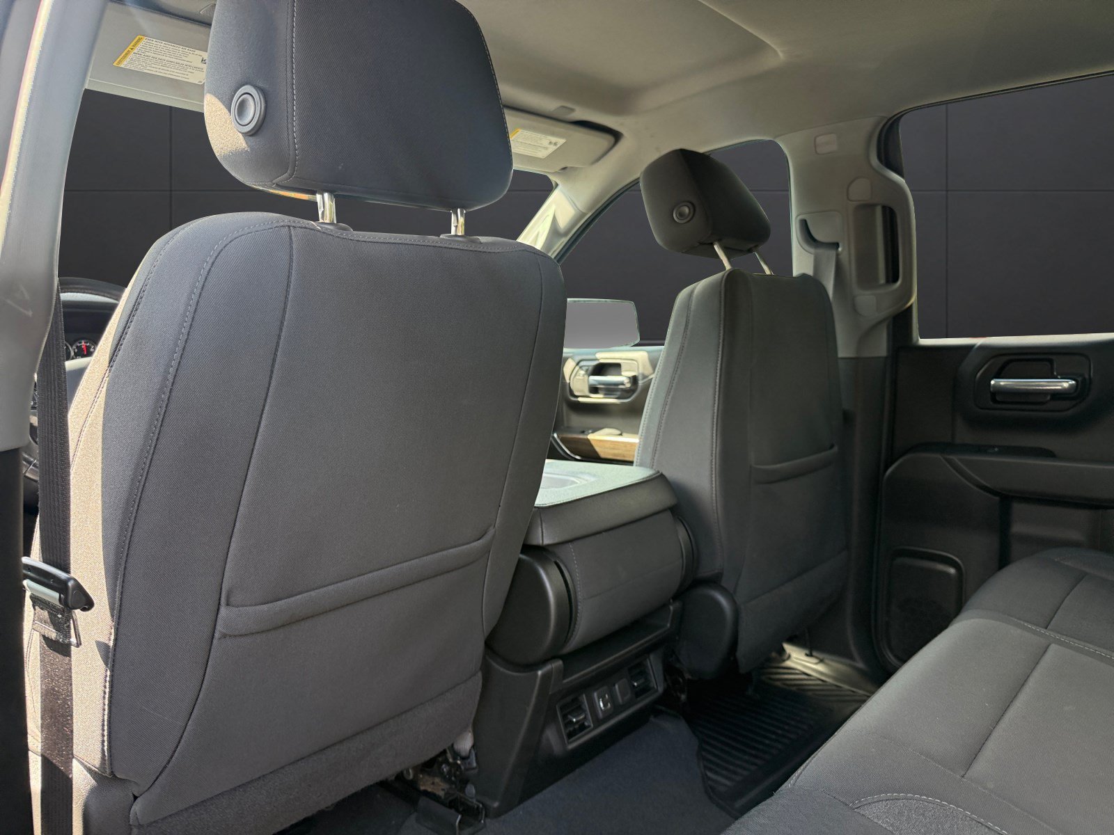 Used 2022 MOSAIC BLACK METALLIC Chevrolet LT image 18