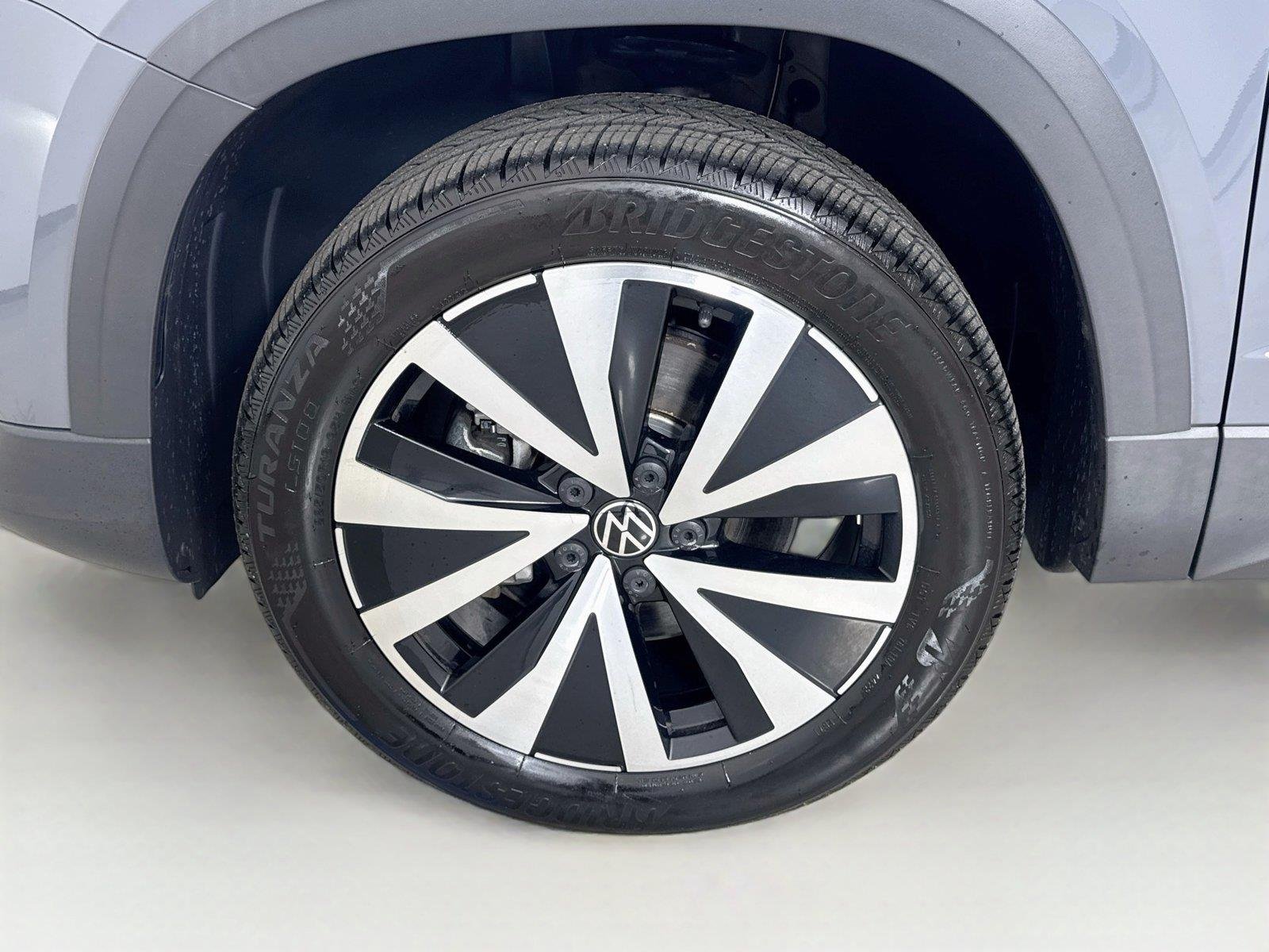 Used 2023 Pure Gray Volkswagen SE image 30