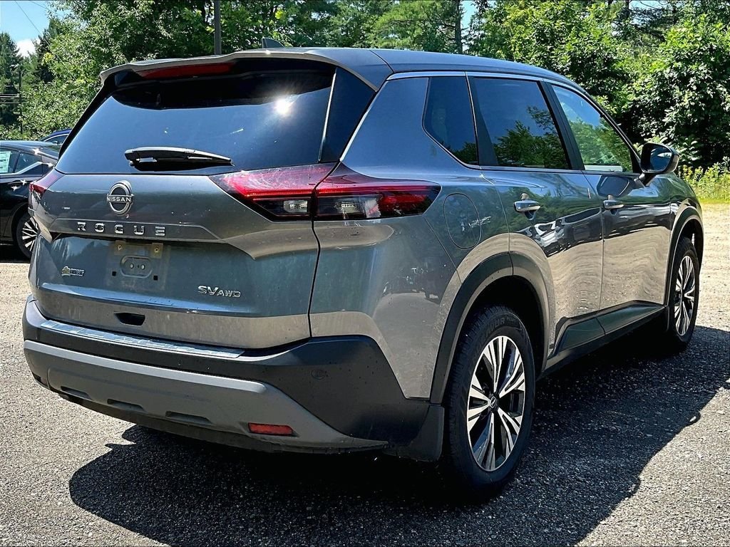 Used 2023 Gray Nissan SV image 4