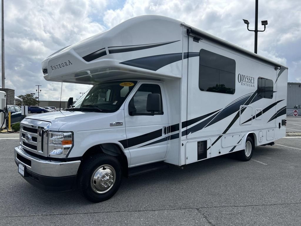 Used 2025 Oxford White Ford Base image 8