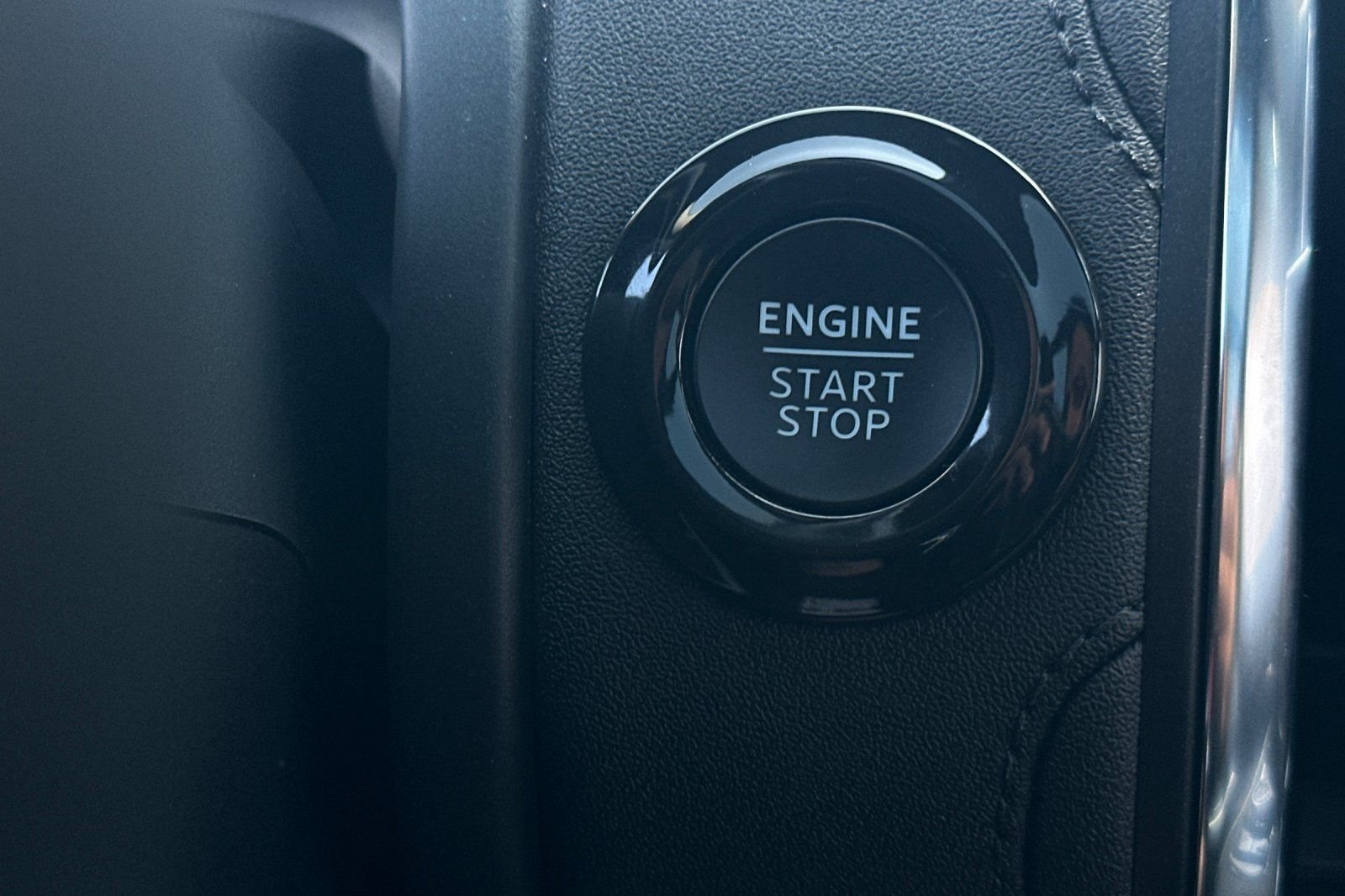 Used 2025 Gray Ford Tremor image 28