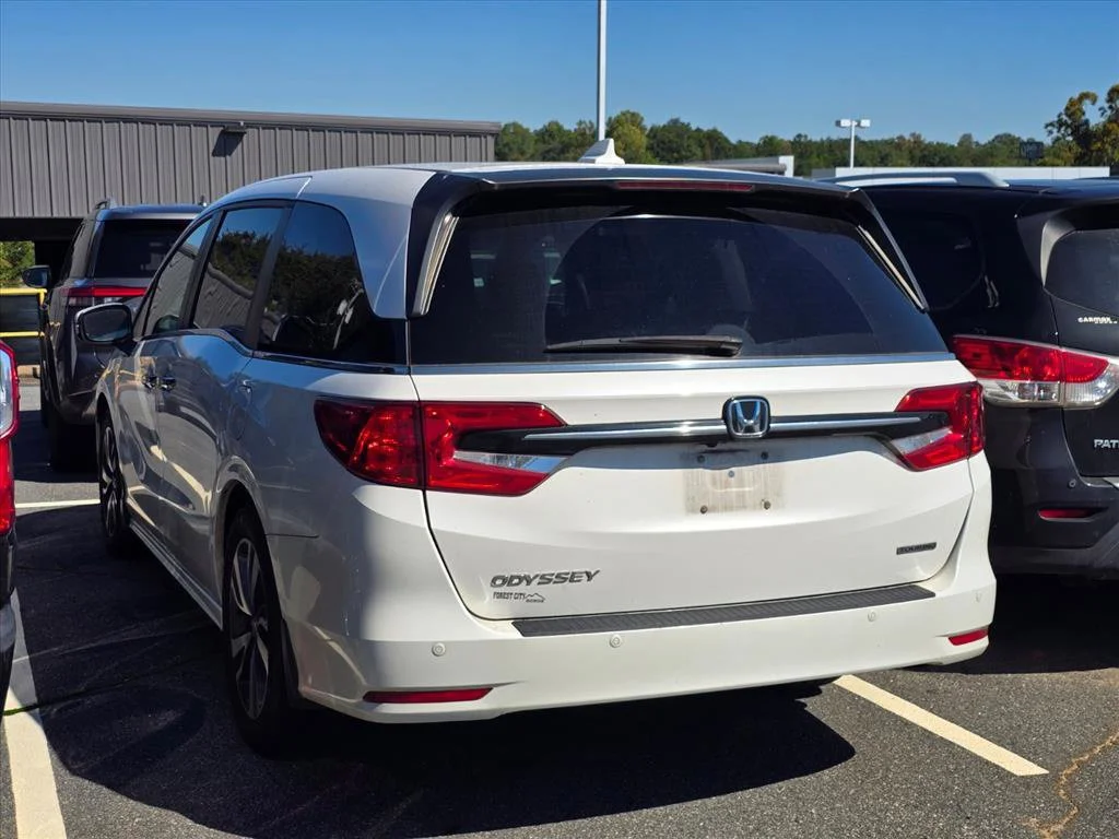Used 2023  Honda Touring image 10
