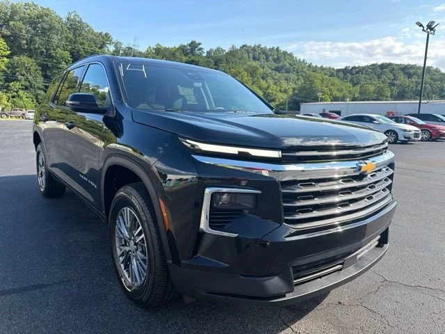 New 2026 Mosaic Black Metallic Chevrolet LT image 2